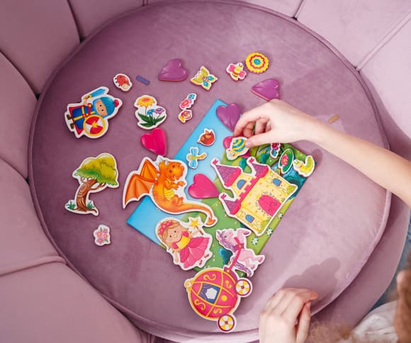 Детская настольная игра "Принцесса и рыцарь" RK2070-01 магнитная