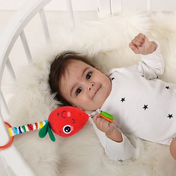 Погремушка-подвеска с прорезывателем "Клубника" МС 110604-18                                                           