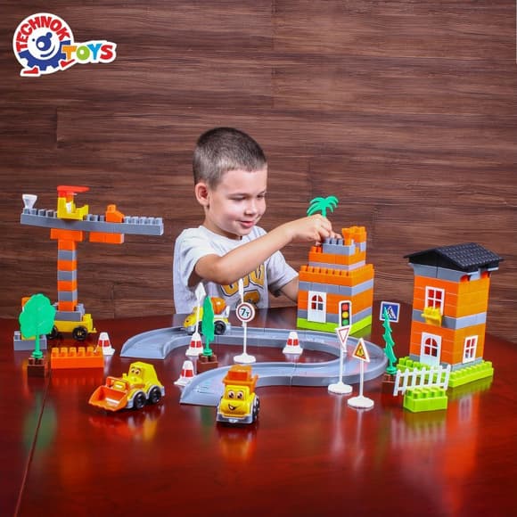 Ігровий набір конструктор 9994TXK 170 деталей та 3 машинки 