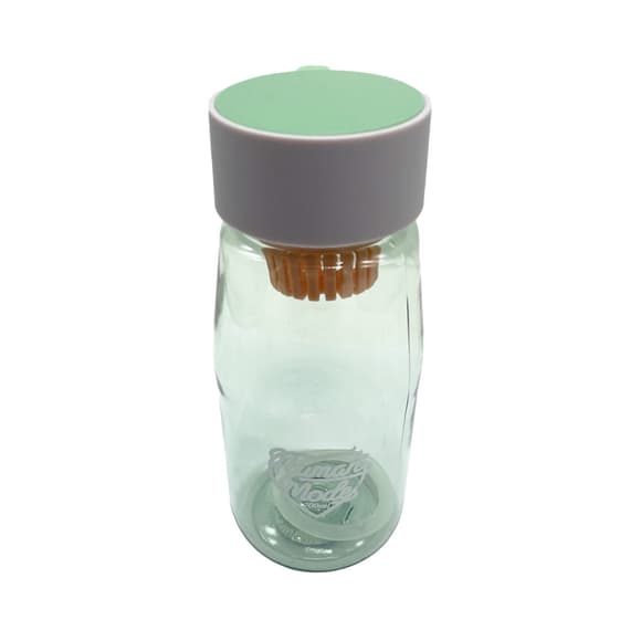 Пластикова пляшка для води із ситечком 2315 0.7 літра