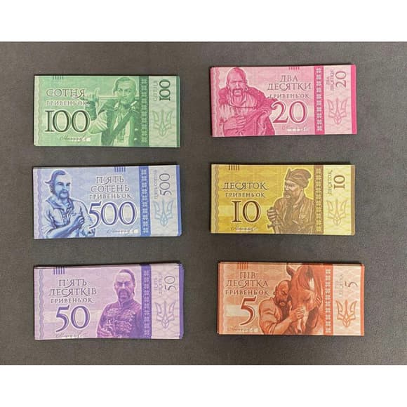 Настільна гра монополія "Львів відкритий для світу" 019958