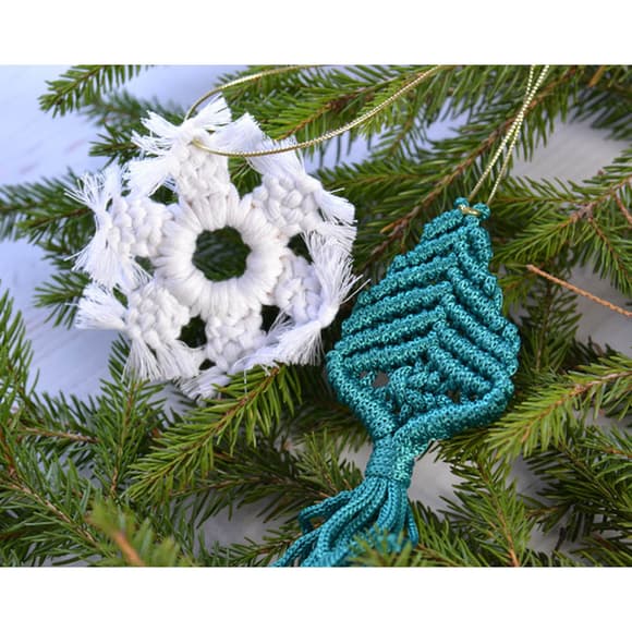 Набор для творчества Макраме "Игрушки на елку" Умняшка М-005 набор для 2 игрушек                                                