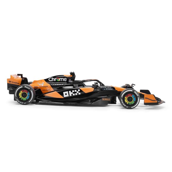 Дитяча автомодель "MCLAREN F1 2024" 250945MLF1 масштаб 1:43