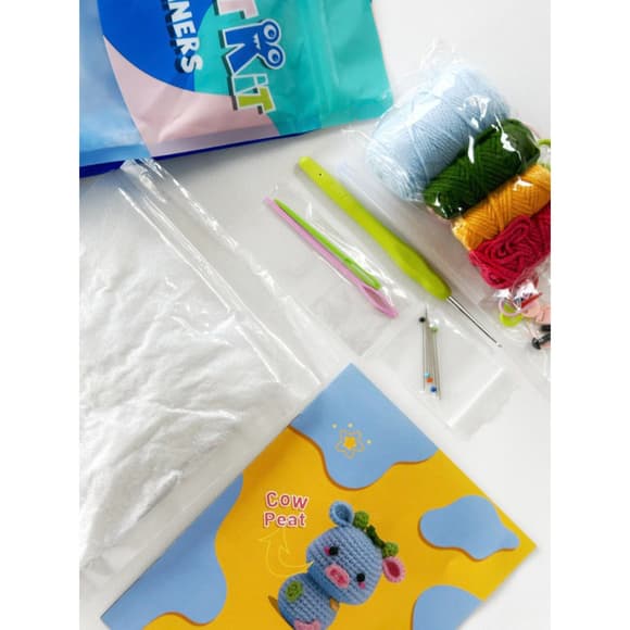 Набор для вязания игрушки крючком "Синяя корова" NBV6 наполнитель, игла для сшивания